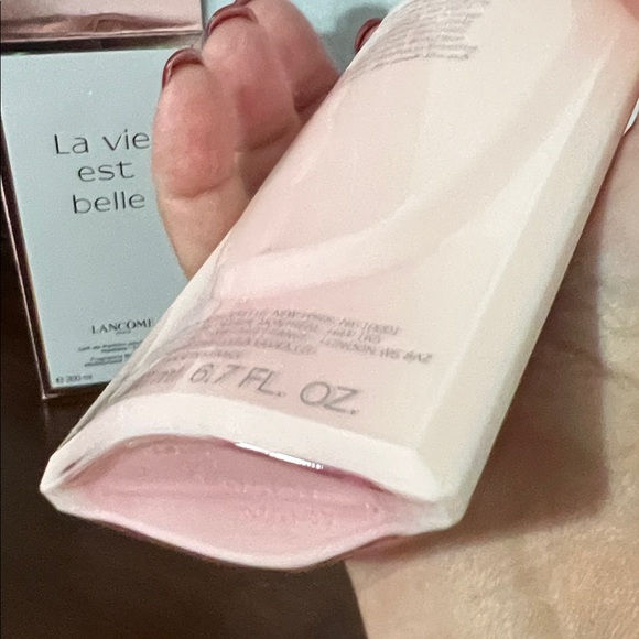Large Lancôme La Vie Est Belle Perfumed Body Lotion - Picture 12 of 14